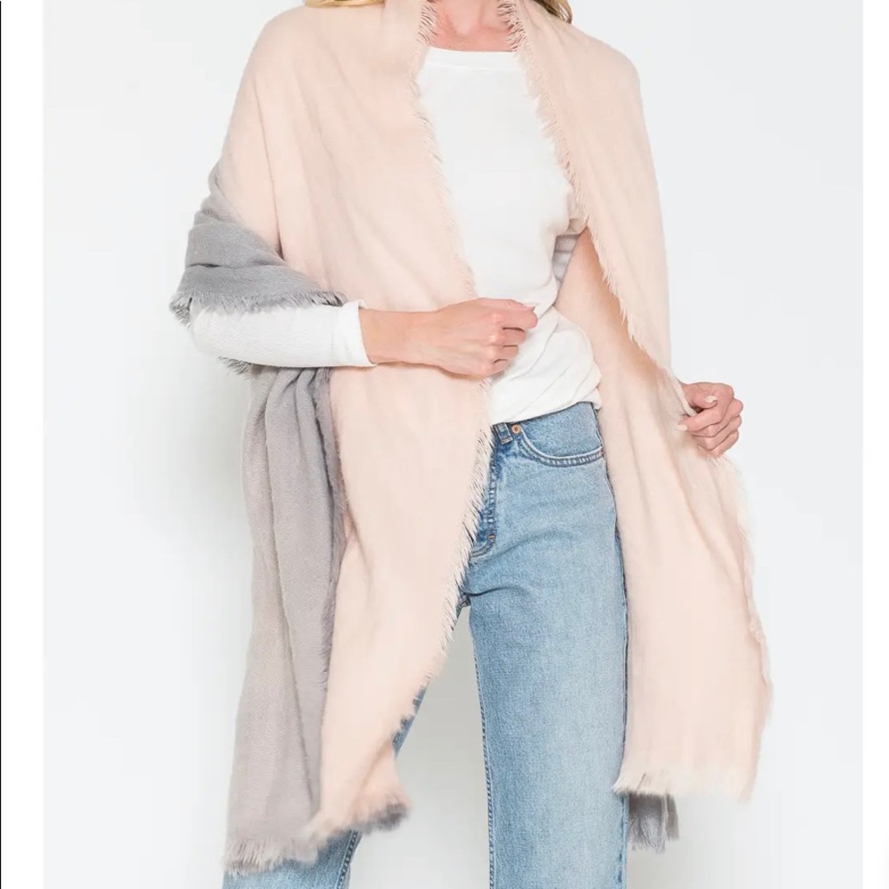 Soft scarf/shawl